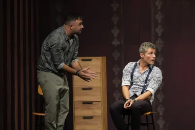 Premijerna izvedba nove predstave Kerekesh Teatra 'Godišnjica mature' u Scenoteci Zagreb