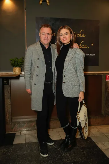 Premijerna izvedba nove predstave Kerekesh Teatra 'Godišnjica mature' u Scenoteci Zagreb