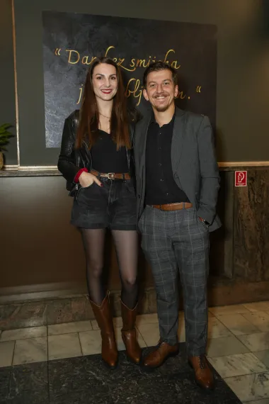 Premijerna izvedba nove predstave Kerekesh Teatra 'Godišnjica mature' u Scenoteci Zagreb