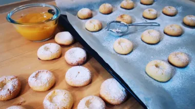 Recept u fotografijama za mirisne kolačiće s marmeladom od mandarina