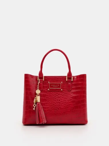 Začinit će svaki look: Torbe u crvenoj i bordo boji podižu crne i sive outfite