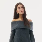 Spoj pletiva i golih ramena: Ženstveni modni trend koji dominira kolekcijama