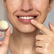 10 najboljih balzama koji umiruju suhe i ispucale usne