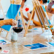 Kreativno opuštanje uz čašu vina? Evo gdje otići na Paint & Wine u Zagrebu