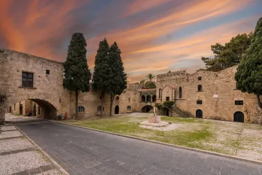 Poseban otok - Rodos će te očarati svojom prirodom, plažama i poviješću
