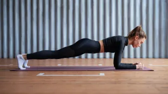 Nisi sigurna kako pravilno izvesti plank? Ovo su greške koje trebaš izbjegavati