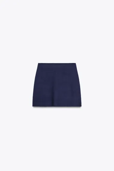 Od trapera do lepršavih tkanina: Zara ima stylish komplete