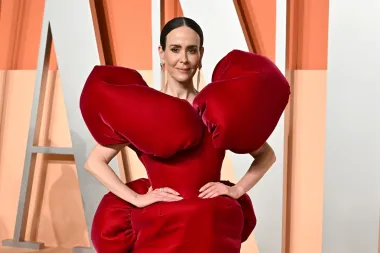 Sarah Paulson u neobičnoj crvenoj haljini izgledala je poput velikog balona