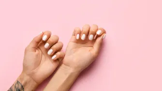Minimalizam na noktima: Milky manikure unose sofisticiranost u svaki dan