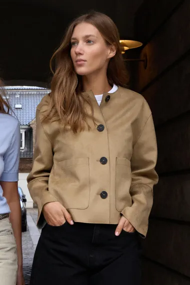 Jakne od brušene kože su favorit - pronašli smo 15 chic modela