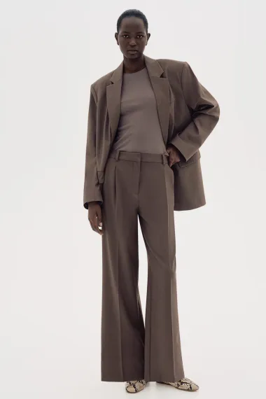 Izdvojili smo najbolje široke hlače za stylish kombinacije