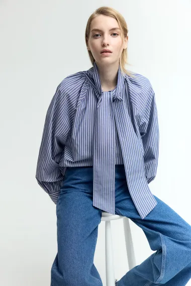 Bluze na vezanje - komad koji svaku običnu kombinaciju pretvara u efektnu