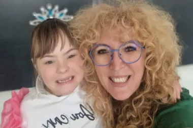 Mama Larisa: 'Laura je učenica koja uči drukčije i prijateljica koja nesebično dijeli ljubav i zagrljaje'