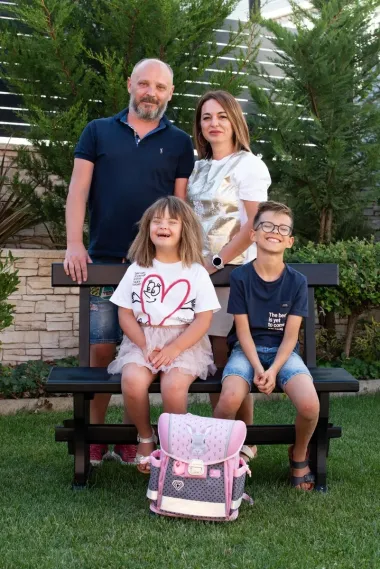 Mama Larisa: 'Laura je učenica koja uči drukčije i prijateljica koja nesebično dijeli ljubav i zagrljaje'