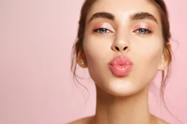 Make up trik koji će tvoje usne učiniti još punijima, a traje cijeli dan