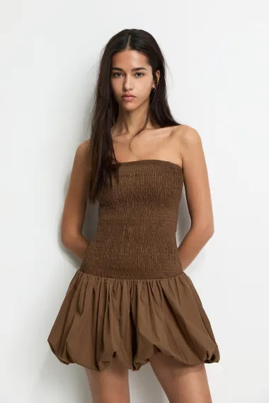 Od H&M-a do Zare: Najljepše proljetne haljine koje naglašavaju struk