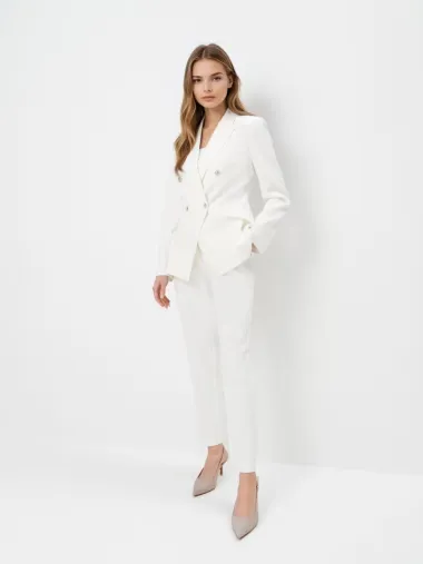 Bijela odlijela jako su elegantna, a dugo nismo vidjeli ovako dobre modele