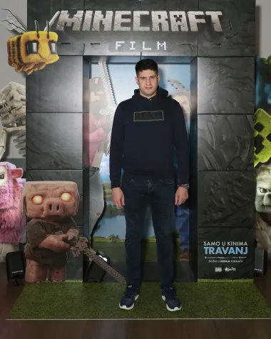 'Minecraft film' oduševio sve generacije - najzabavnija premijera godine okupila poznate i njihove mališane