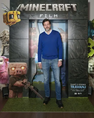 'Minecraft film' oduševio sve generacije - najzabavnija premijera godine okupila poznate i njihove mališane