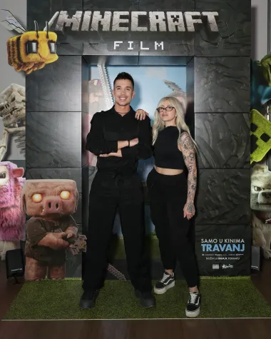 'Minecraft film' oduševio sve generacije - najzabavnija premijera godine okupila poznate i njihove mališane