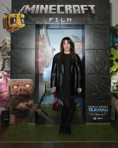 'Minecraft film' oduševio sve generacije - najzabavnija premijera godine okupila poznate i njihove mališane