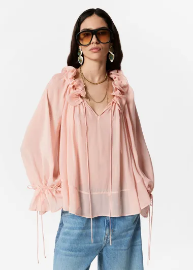 Volani, čipka i etno uzorci: Boho bluze vladaju proljetnim kolekcijama