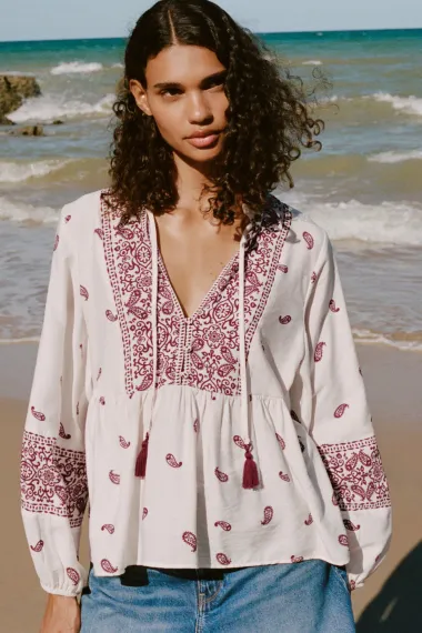 Volani, čipka i etno uzorci: Boho bluze vladaju proljetnim kolekcijama