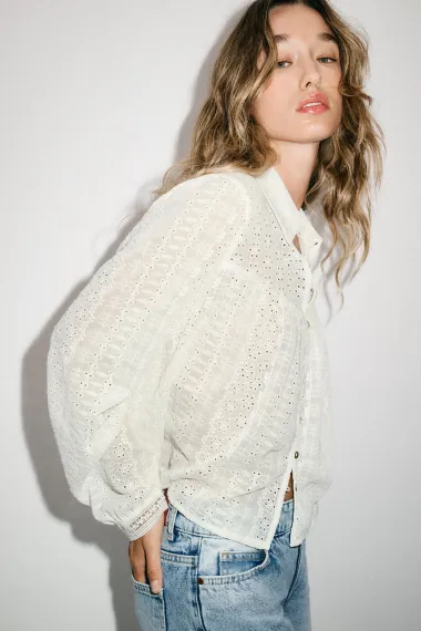 Pamučne košulje za toplije dane – od sportske elegancije do boho modela