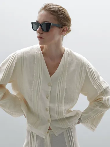 Pamučne košulje za toplije dane – od sportske elegancije do boho modela