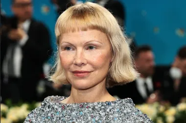 Pamela Anderson na Met Gali s novom bob frizurom otkrila da se ne boji velikih promjena