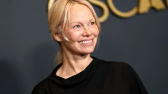 Od Baywatch zvijezde do kraljice minimalizma: Evo kako se mijenjao stil Pamele Anderson