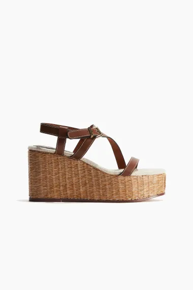 Top modeli sezone: Espadrile i špagerice koje pristaju svakom stilu