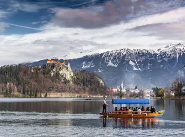 Slikovita Slovenija: Otkrij čudesne krajolike Bleda i Bohinja