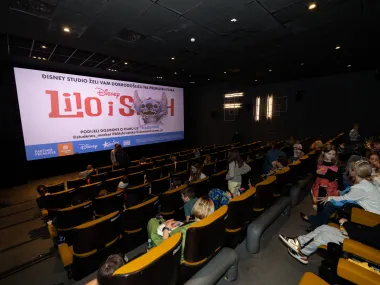Svečana premijera filma 'Lilo i Stitch' oduševila i velike i male