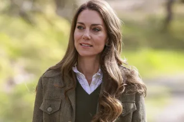 Zahvaljujući Kate Middleton i Belli Hadid, 'ghost blonde' postaje najtraženija boja kose