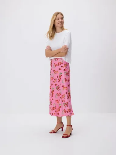 Šarmantne suknje s printom koje privlače poglede i osvježavaju svaki ljetni look