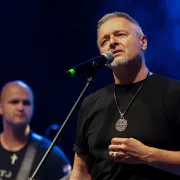 Samo je ljubav tajna dvaju svijetova: Najljepše ljubavne pjesme Marka Perkovića Thompsona