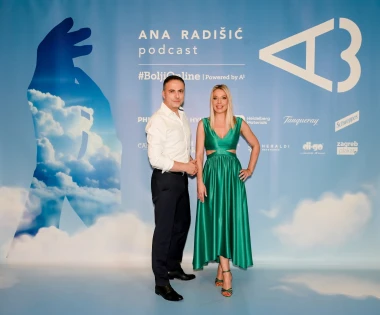 U zagrebačkom HNK-u Ana Radišić obilježila pet godina podcasta i predstavila svoju prvu knjigu
