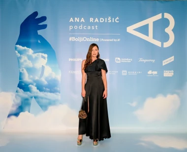 U zagrebačkom HNK-u Ana Radišić obilježila pet godina podcasta i predstavila svoju prvu knjigu