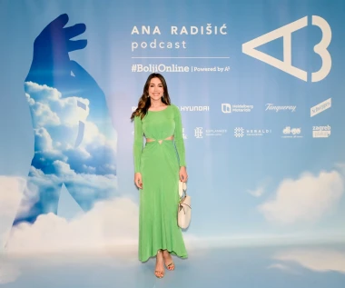 U zagrebačkom HNK-u Ana Radišić obilježila pet godina podcasta i predstavila svoju prvu knjigu