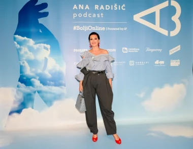 U zagrebačkom HNK-u Ana Radišić obilježila pet godina podcasta i predstavila svoju prvu knjigu