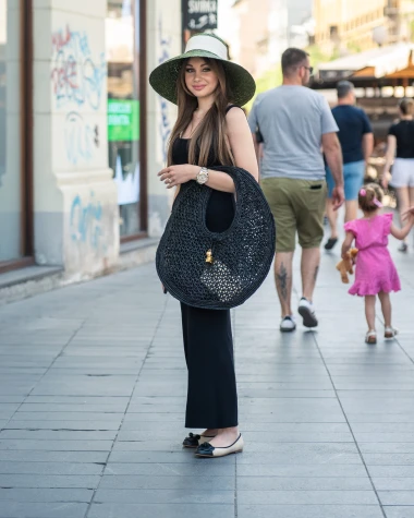 Zagrebačka ljepotica privukla poglede torbom koju još nismo vidjeli na špici