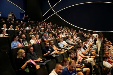 Vrućina, adrenalin i Brad Pitt - "F1 film" zapalio Zagreb na blockbuster screeningu ljeta