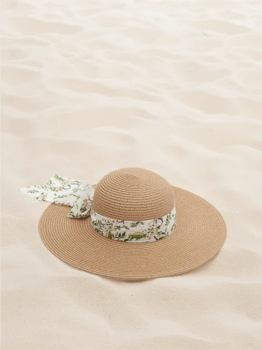 Šešir je ovo ljeto must have: Najljepši modeli koje ćemo nositi na plažama