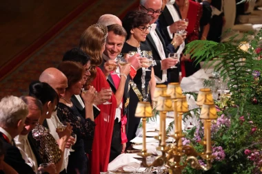 Emmanuel Macron namignuo princezi Kate i ukrao show u Windsoru