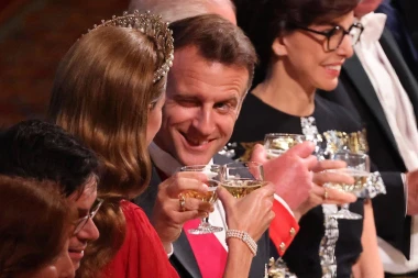 Emmanuel Macron namignuo princezi Kate i ukrao show u Windsoru