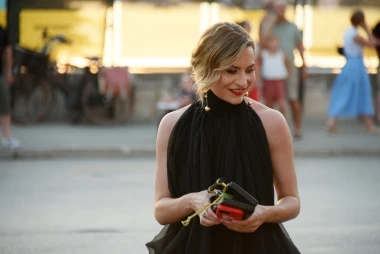 Tihana Lazović u elegantom kratkom kombinezonu zablistala na crvenom tepihu