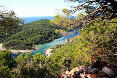 7 hrvatskih otoka kao stvorenih za bijeg od svakodnevice