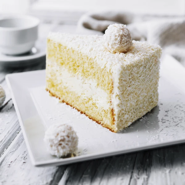 Raffaello torta bez pečenja – savršena ljetna slastica s kokosom i bijelom čokoladom